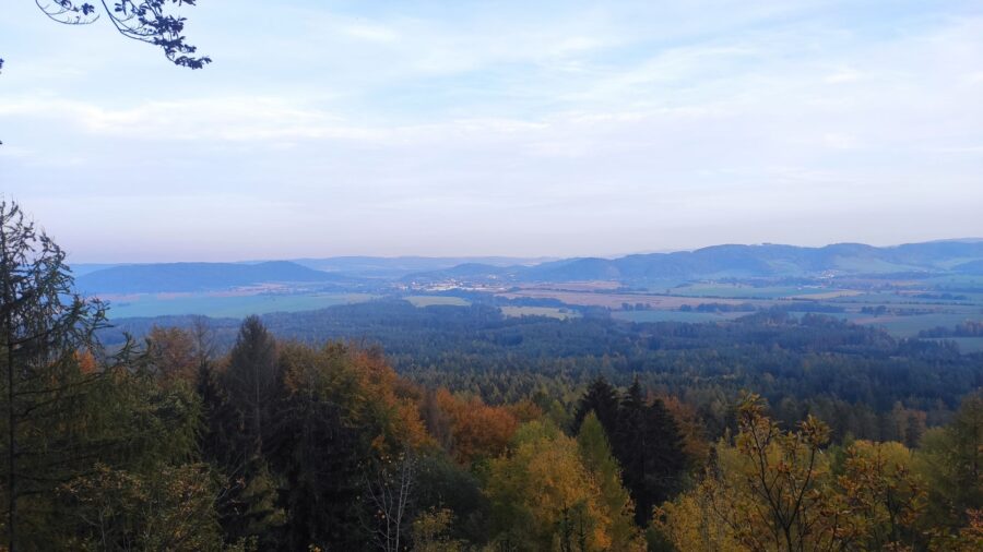 Pohled z plošiny na východ směrem k Moravské Třebové.